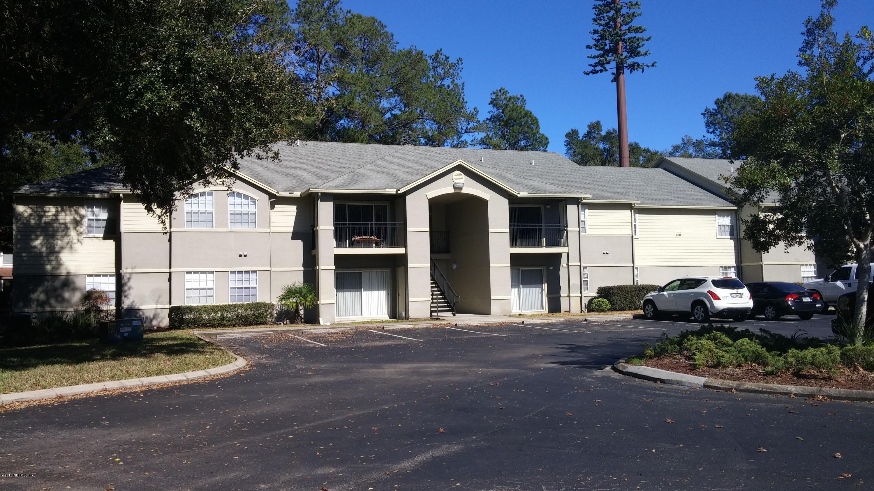 3705 27TH 614, 811880, Gainesville, Condominium,  sold, PROPERTY EXPERTS 