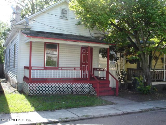 House 1970475105