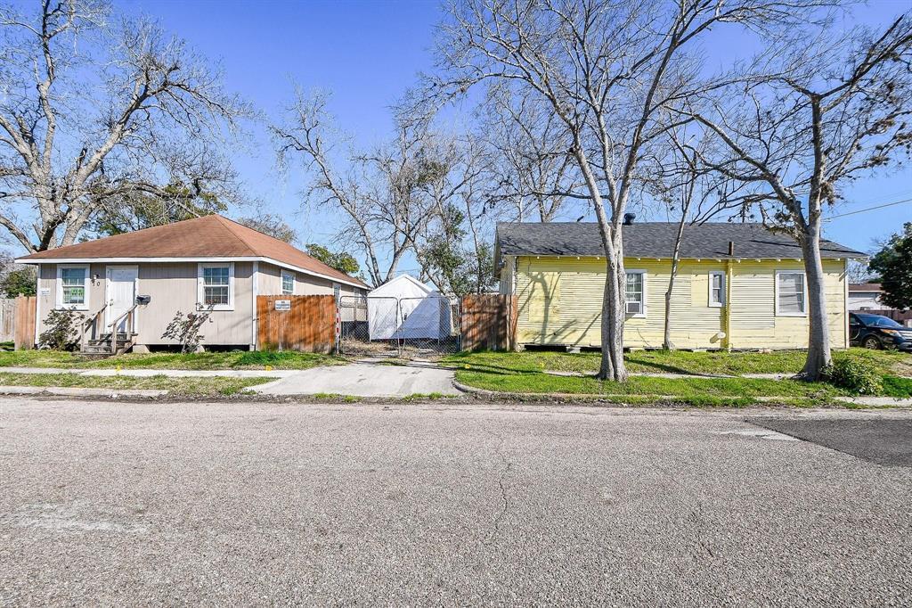 10 3rd, 73448294, Baytown, Single-Family,  for sale, PROPERTY EXPERTS 