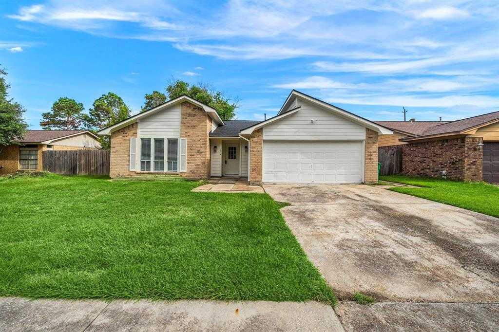 702 Briarclift, 14615265, Baytown, Single-Family,  for sale, PROPERTY EXPERTS 