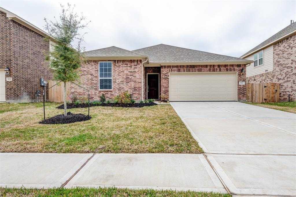 9926 Pine Forest, 66827721, Baytown, Single Family Detached,  for rent, PROPERTY EXPERTS 