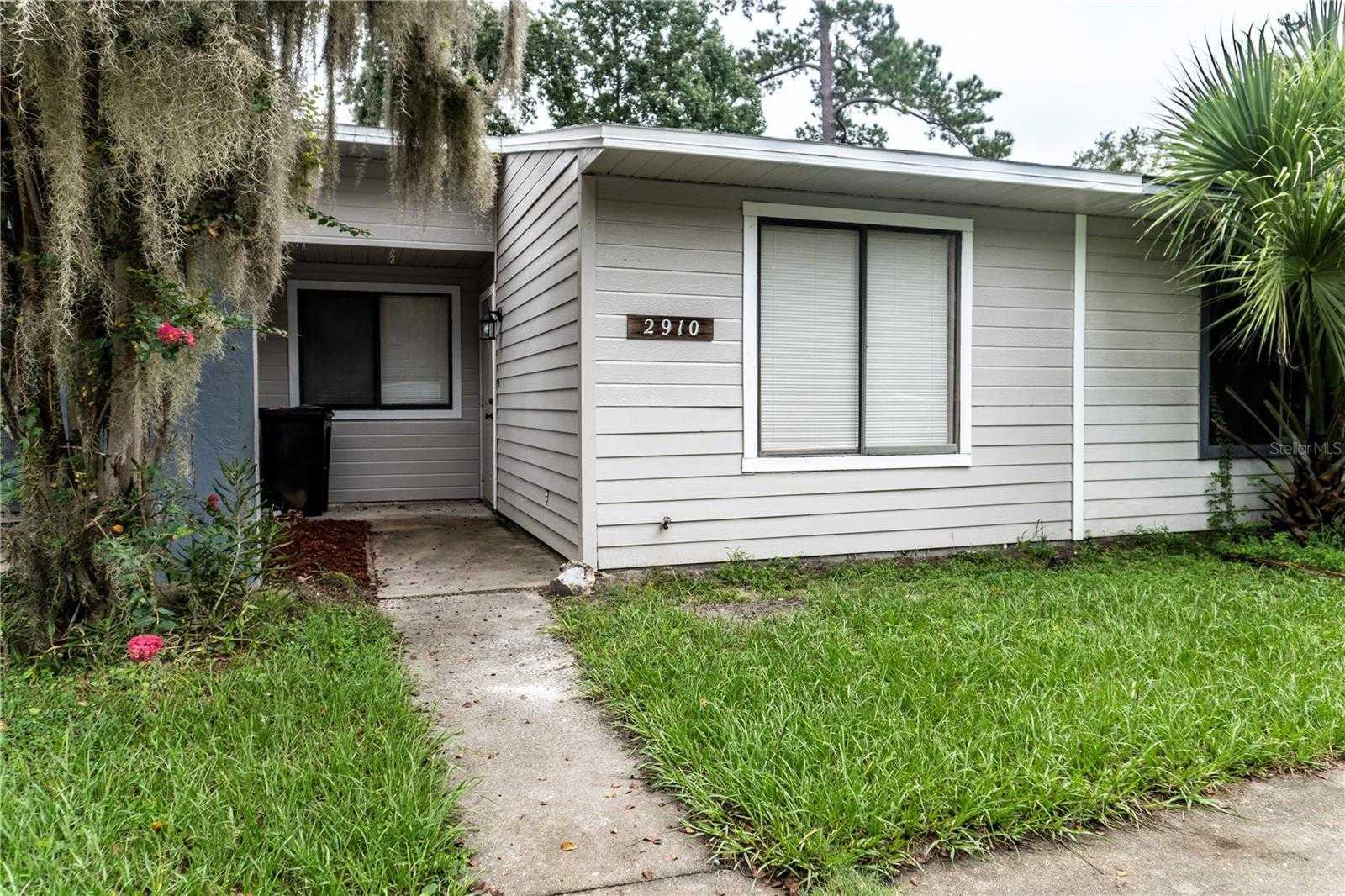 2910 39TH 2910, GAINESVILLE, Townhouse,  for sale, PROPERTY EXPERTS 