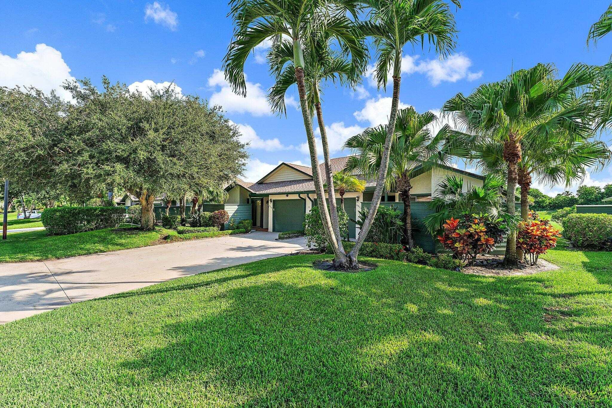 6854 Bunker Hill, Hobe Sound, Villa,  for sale, PROPERTY EXPERTS 