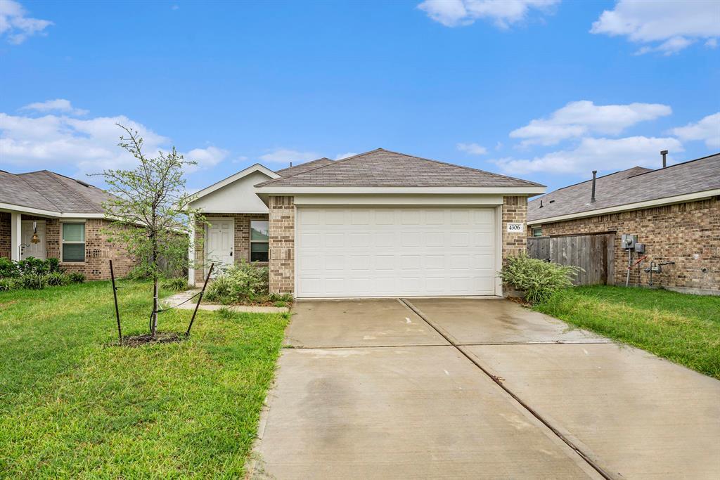 4306 Palmetto Grove, 64186706, Baytown, Single-Family,  for sale, PROPERTY EXPERTS 